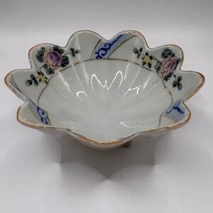 Vintage Floral Round Scalloped Trinket Dish Marked Japan